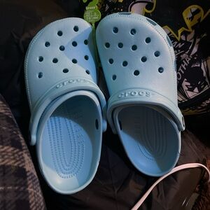 LIGHT BLUE CROCS